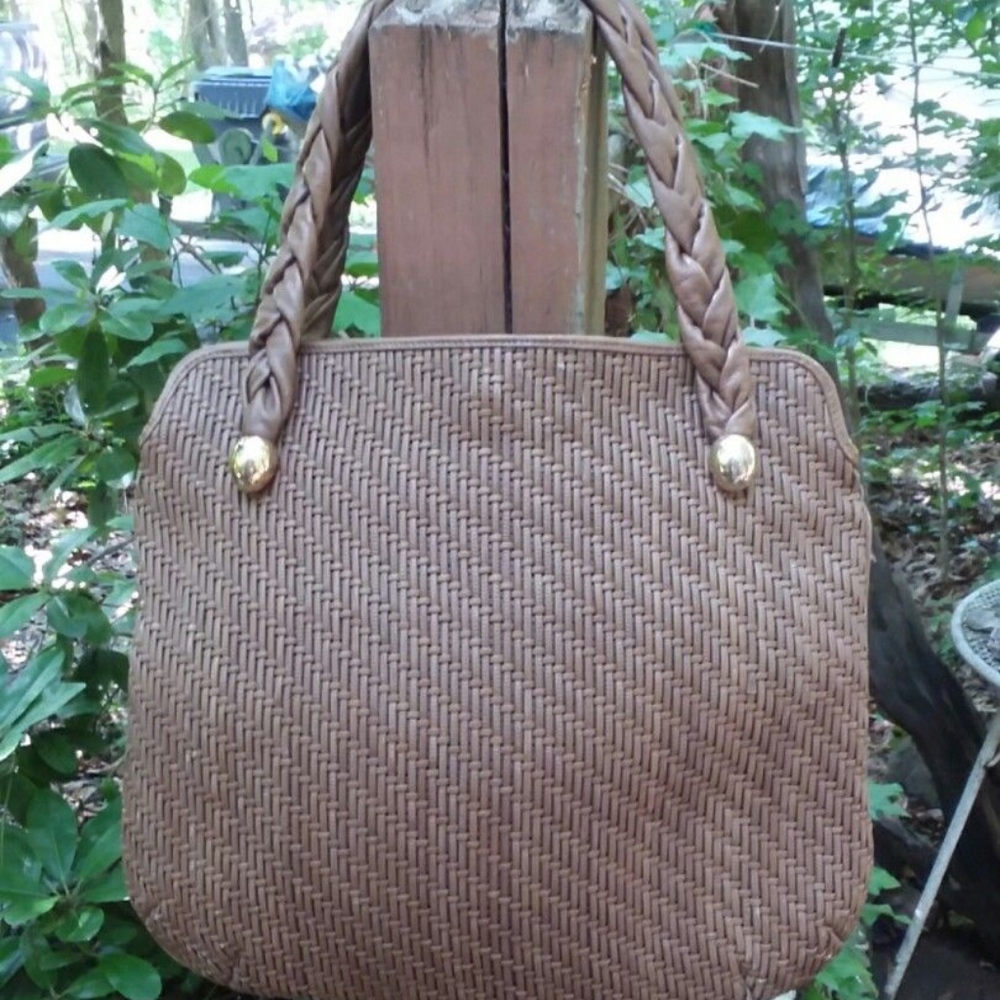 "i Santi" Vintage Taupe Leather Bag Woven Front